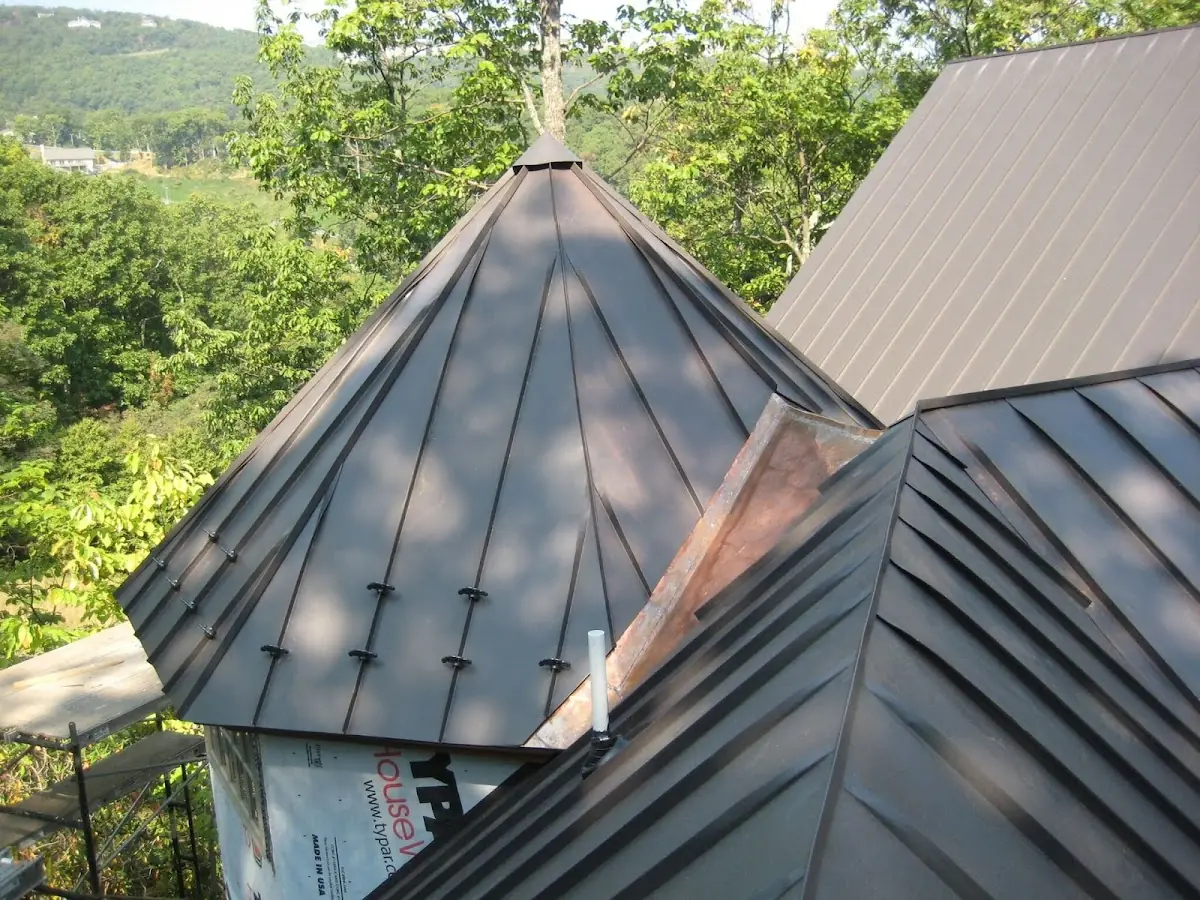 Professional Roof Tarp Installation by Craftsman Roofing in Henniker